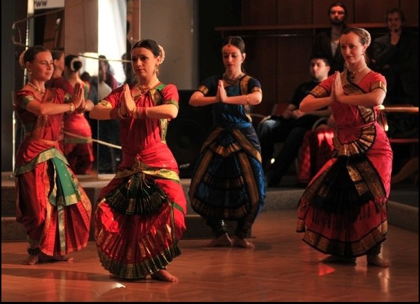 ta natyam dancing